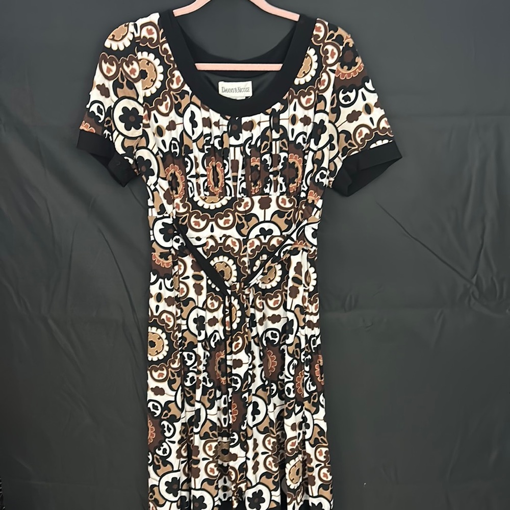 Danny & Nicole women’s dress size 14
